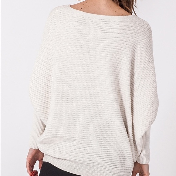 LAST 1-L❤️WHITE SCOOP NECK DOLMAN SLEEVE SWEATER - Picture 3 of 6